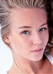 281905_hs